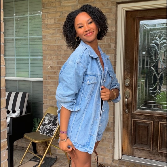 Meet your Posher, Alexia - Picture 3 of 3